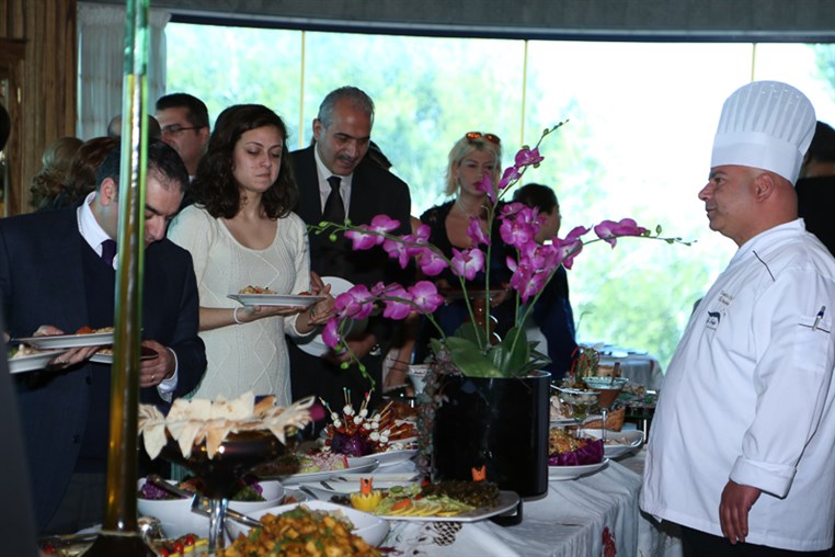 Sunday Buffet at Bay Lodge